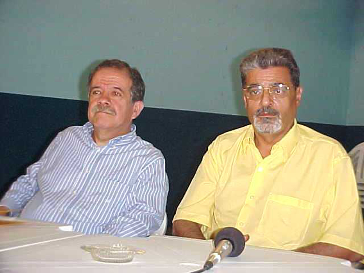 Secretrio-chefe da Casa Civil, Arnaldo Madeira, e o deputado Pedro Tobias<a style='float:right;color:#ccc' href='https://www3.al.sp.gov.br/repositorio/noticia/03-2008/Tobias tucano.jpg' target=_blank><i class='bi bi-zoom-in'></i> Clique para ver a imagem </a>